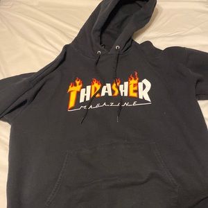 Large Thrasher hoodie/No holes